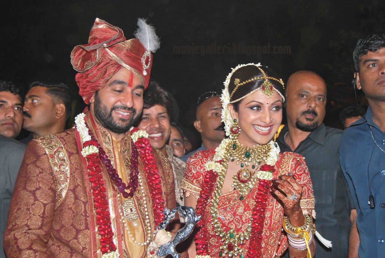 5 Bollywood actresses wore expensive wedding lehengas at their wedding