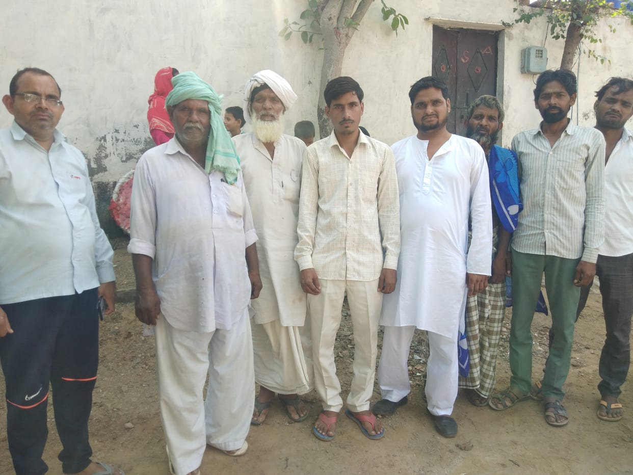 People of Indira Gandhi Basti facing the problem of drinking water