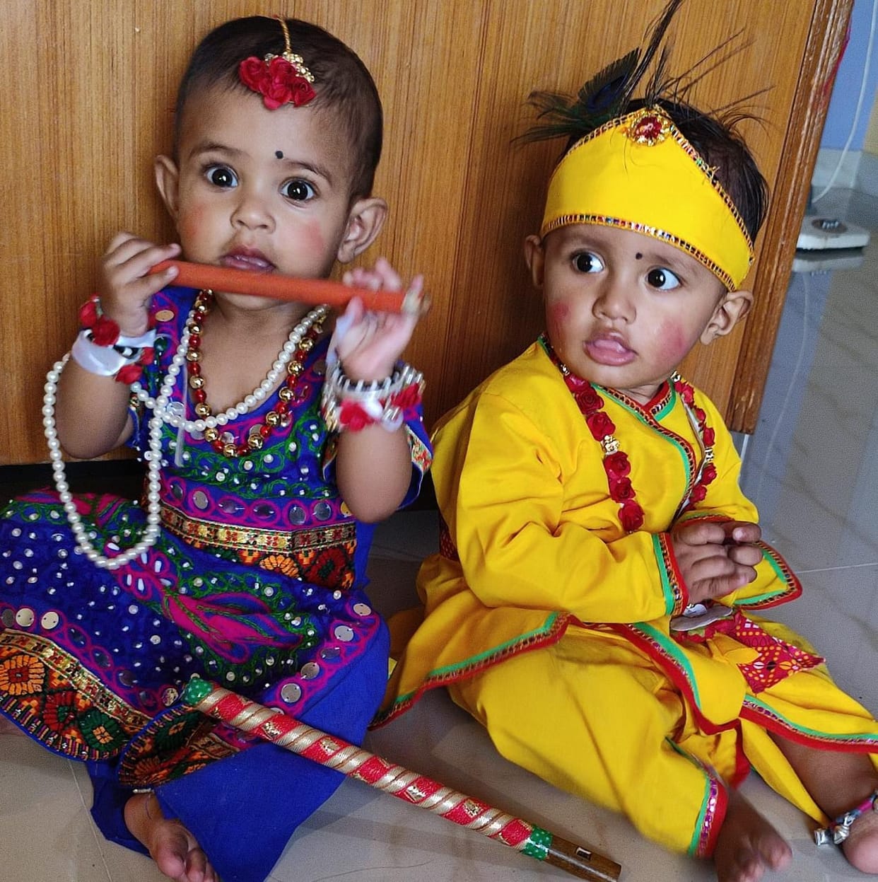 People immersed in devotion, the echo of Krishna hymns in temples