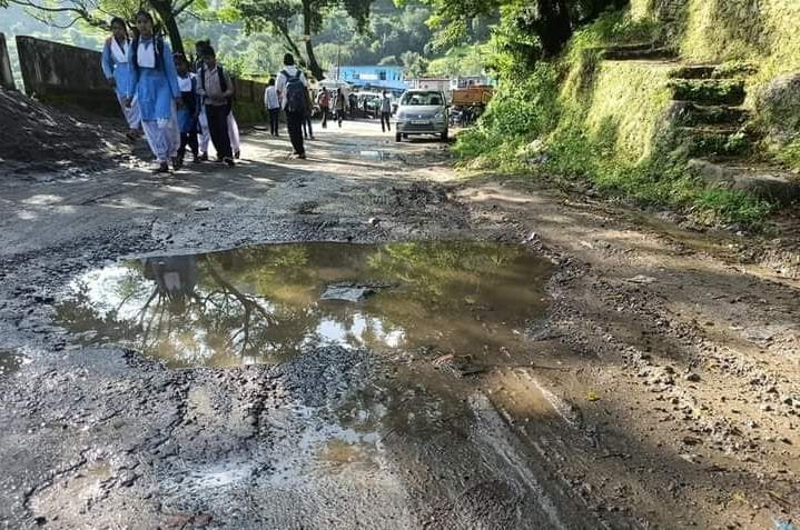 Ukhimath-Uniyana-Raulenk-Ransi motor road in bad condition