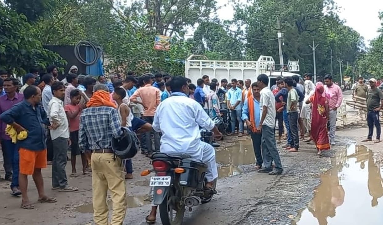 child died during medical treatment, parents protested