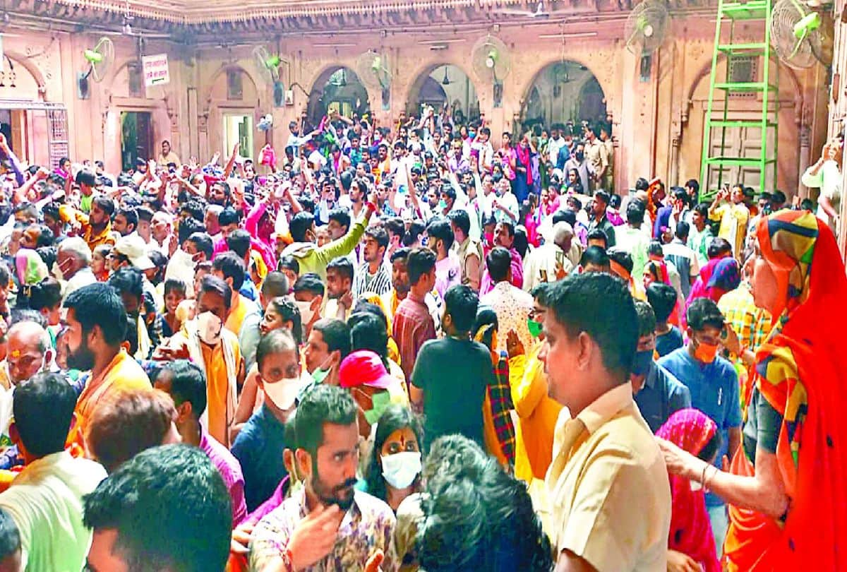 Thakur Banke Bihari Mandir Timing In Winter Vrindavan