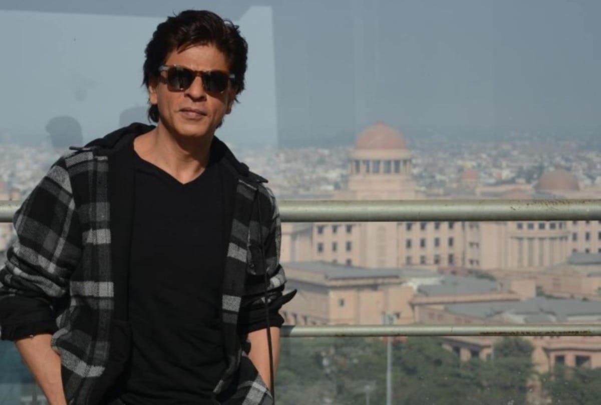 Here’s why some Twitterati want to boycott Shah Rukh Khan