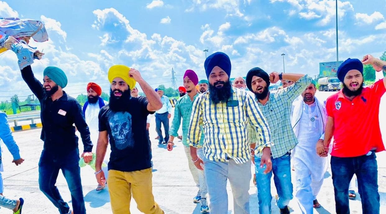 Haryana CM's effigy burnt at toll plaza