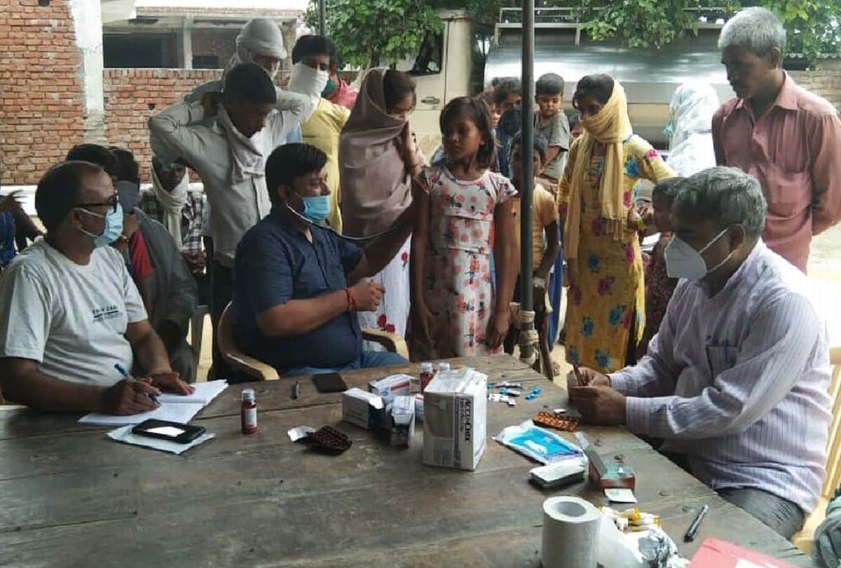 Expiry date medicine distributed to patients amid viral fever outbreak in firozabad