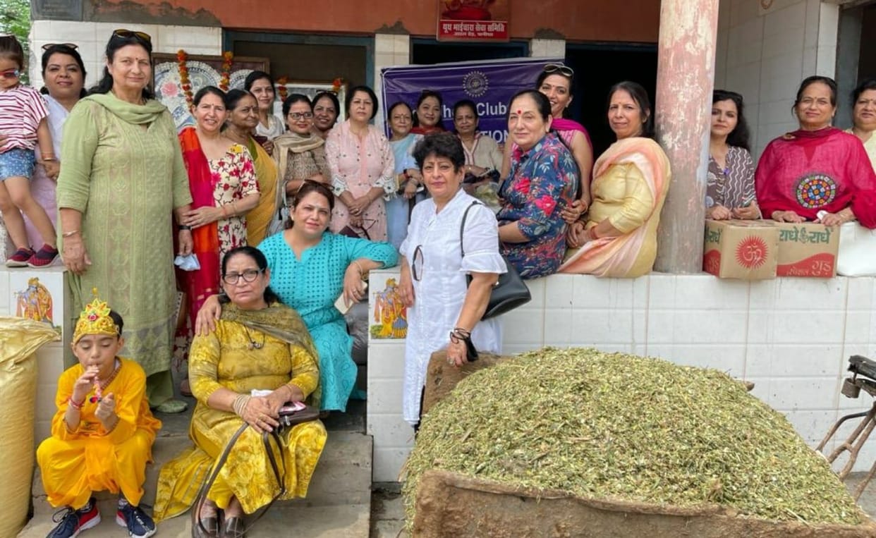 Jaggery, gram and fodder distributed in the cowshed