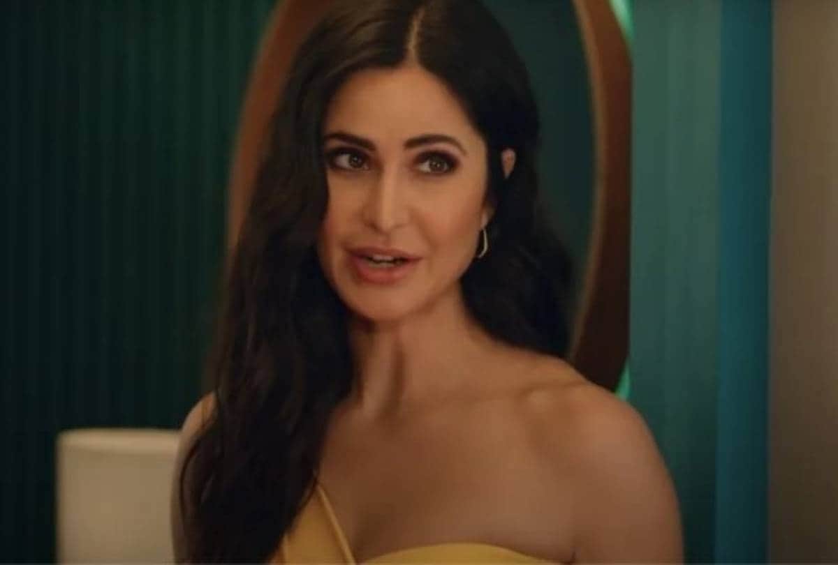 katrina kaif shoulder bodycon dress photos price is rs 1 lakh