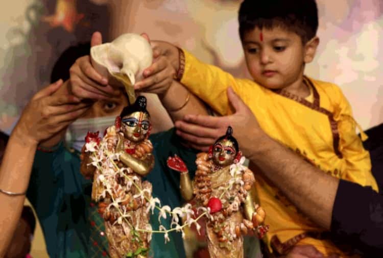 People celebrated Krishna Janmashtami in Chandigarh