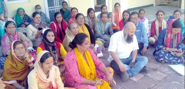 Angry people staged a sit-in in the DFO office