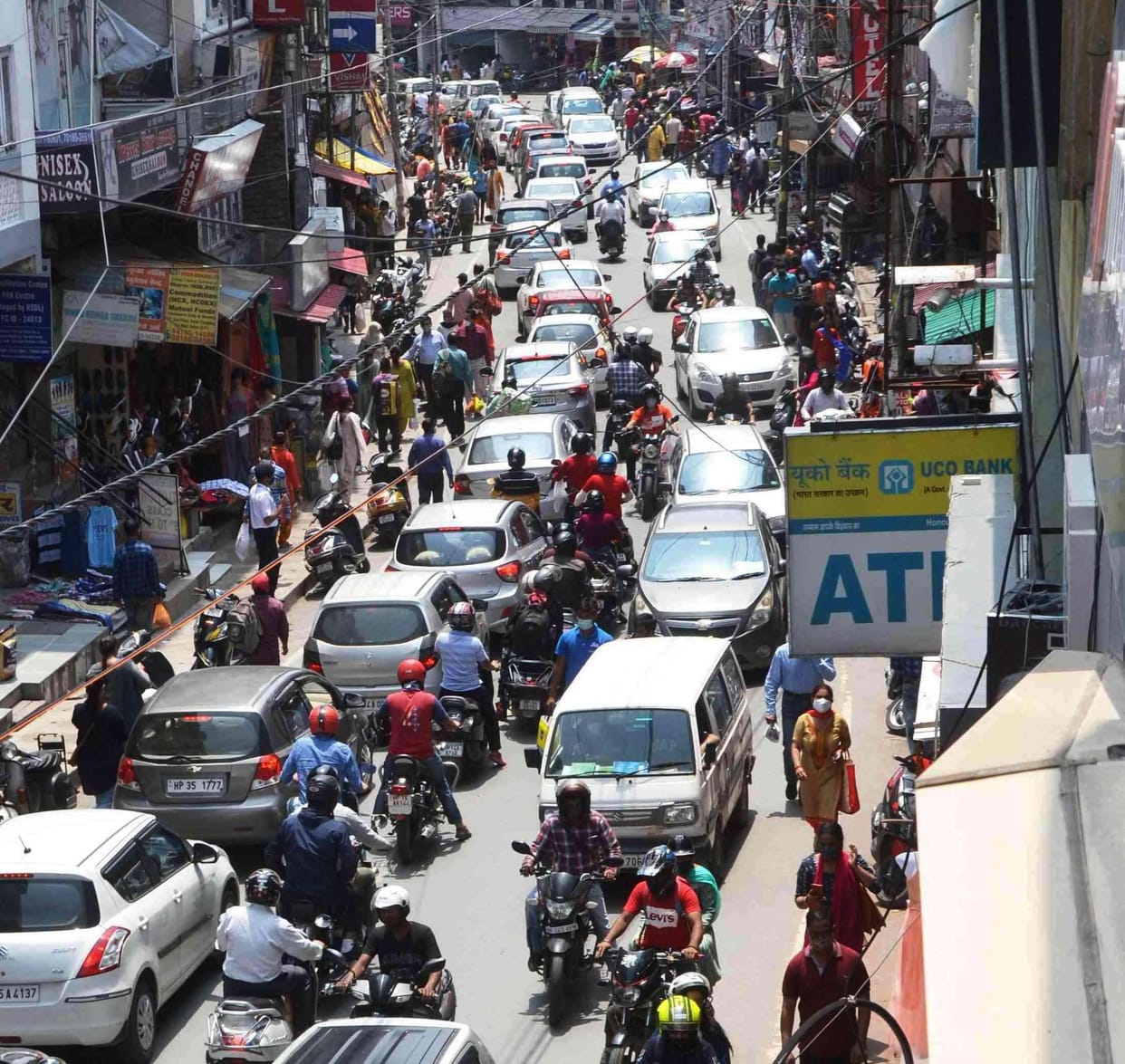 Traffic system is deteriorating in the city, there is no parking for two wheelers
