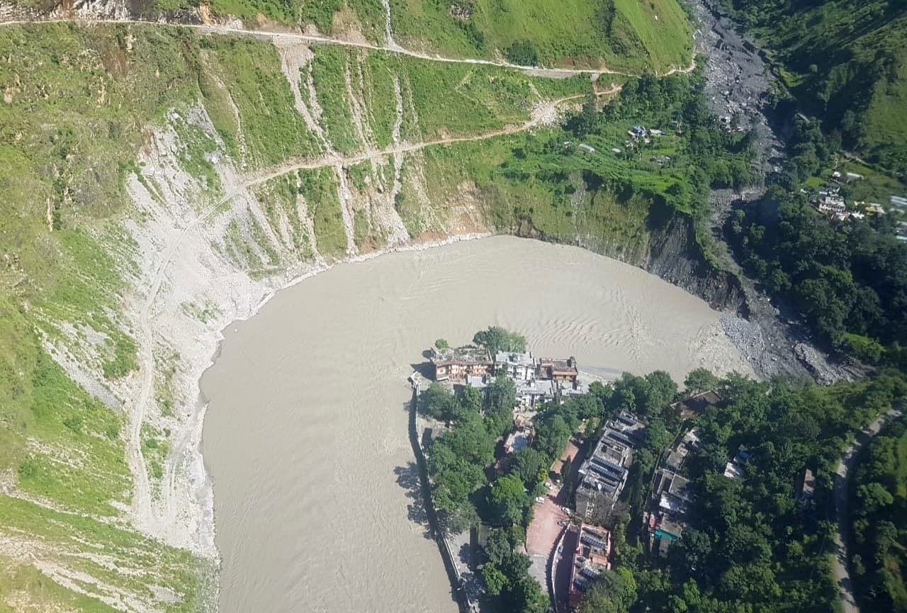 uttarakhand latest news update: lake build in kali river due to heavy landslide