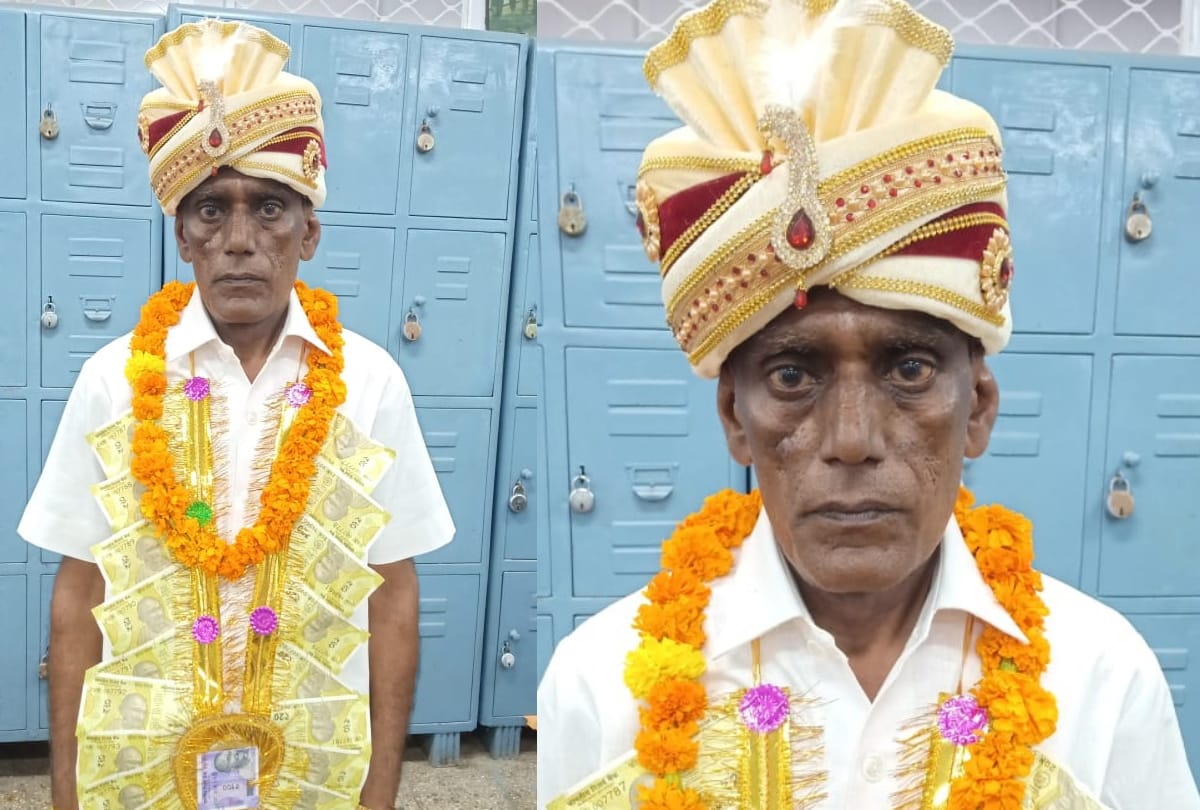 Delhi Postman Ram sharan retires from his 21 years of service delivering letters at parliament on Tuesday remembers his memorable moment in parliament