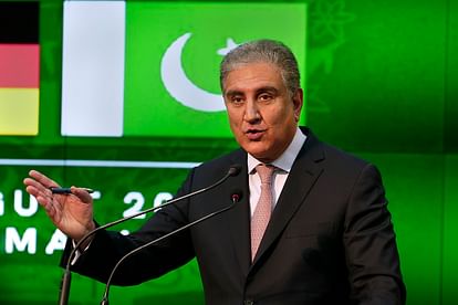 pakistan election commission disqualifies shah mehmood qureshi contesting election convicted in cipher case