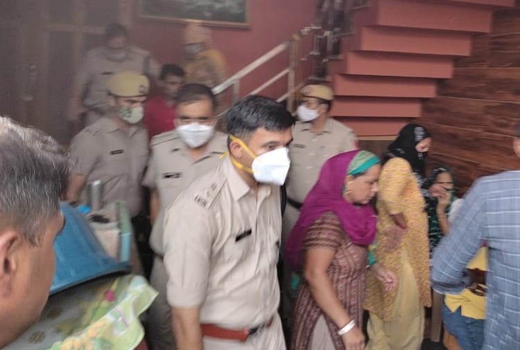 Rohtak murder mystery revealed, son killed four family members in rohtak of Haryana
