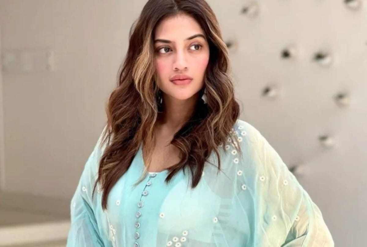 Social media Nusrat Jahan shared pictures with Yash Dasgupta and said bless us