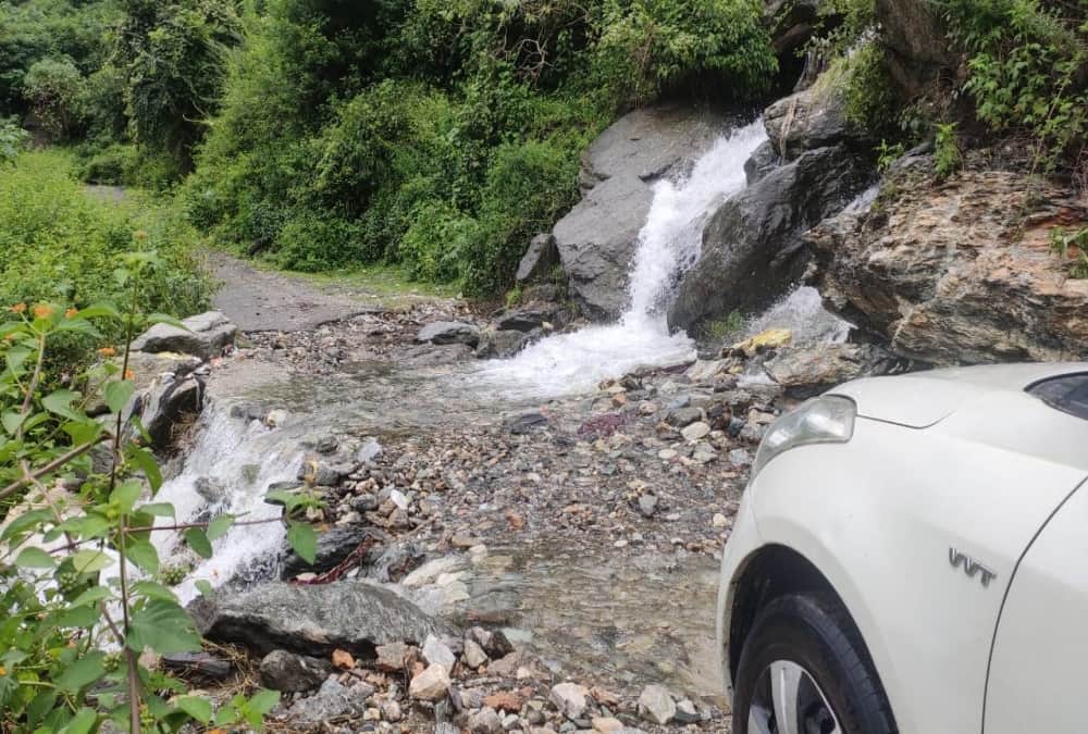 Uttarakhand weather Update Today: Chamoli Gujju village People spent night in Cave in fear of Landslide photos