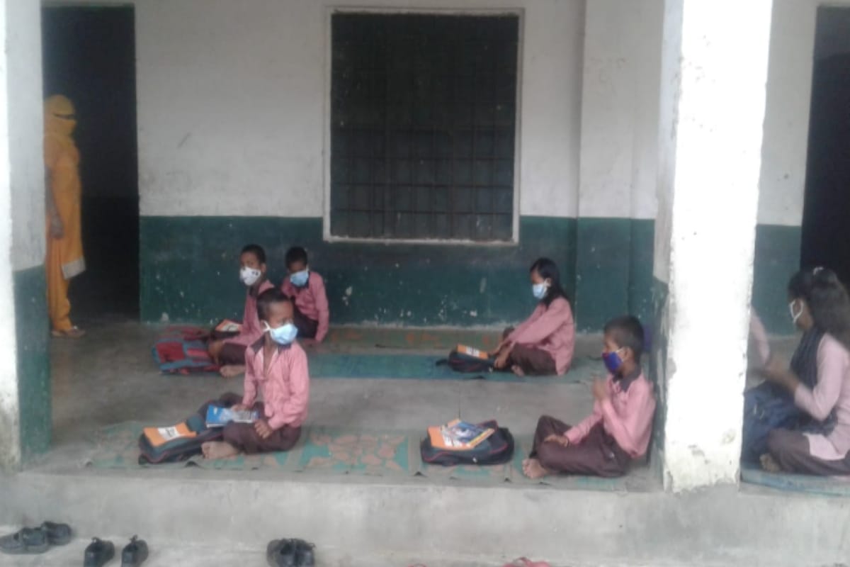 Primary schools in Meerut open today, classes started with thermal scanning and social distancing