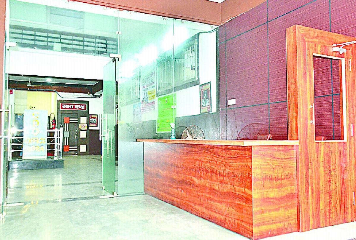 No Thermal Screening And Help Desk In Government Offices