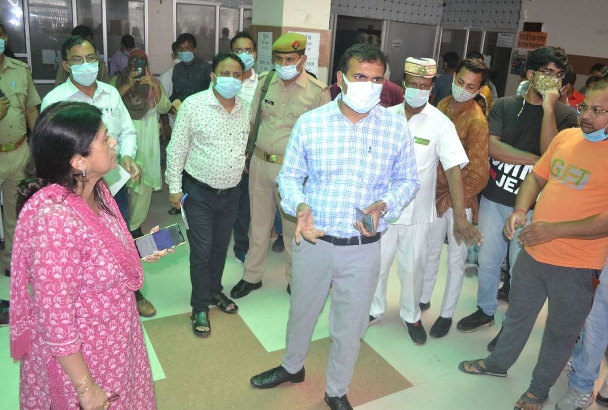 Fever Out Break In Firozabad Ad Heath Said Disease spread By Mosquitoes And Animals