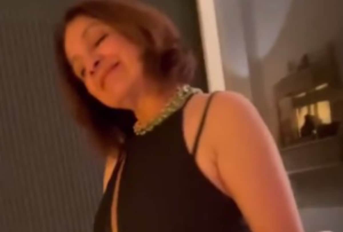 Neena Gupta fails to define happy marriage says she advised friend to leave husband