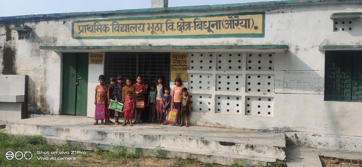 teachers reached late, student worried