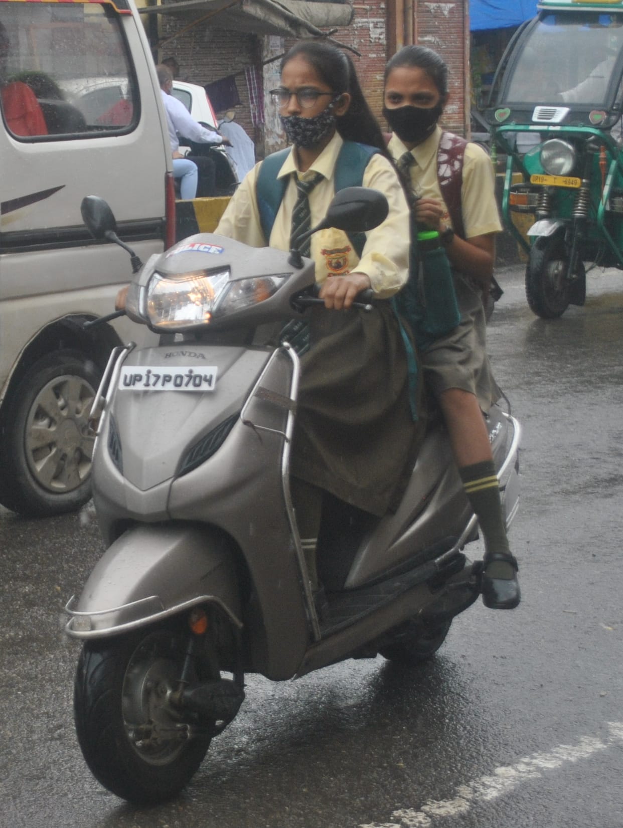Weather patterns changed due to drizzle throughout the day