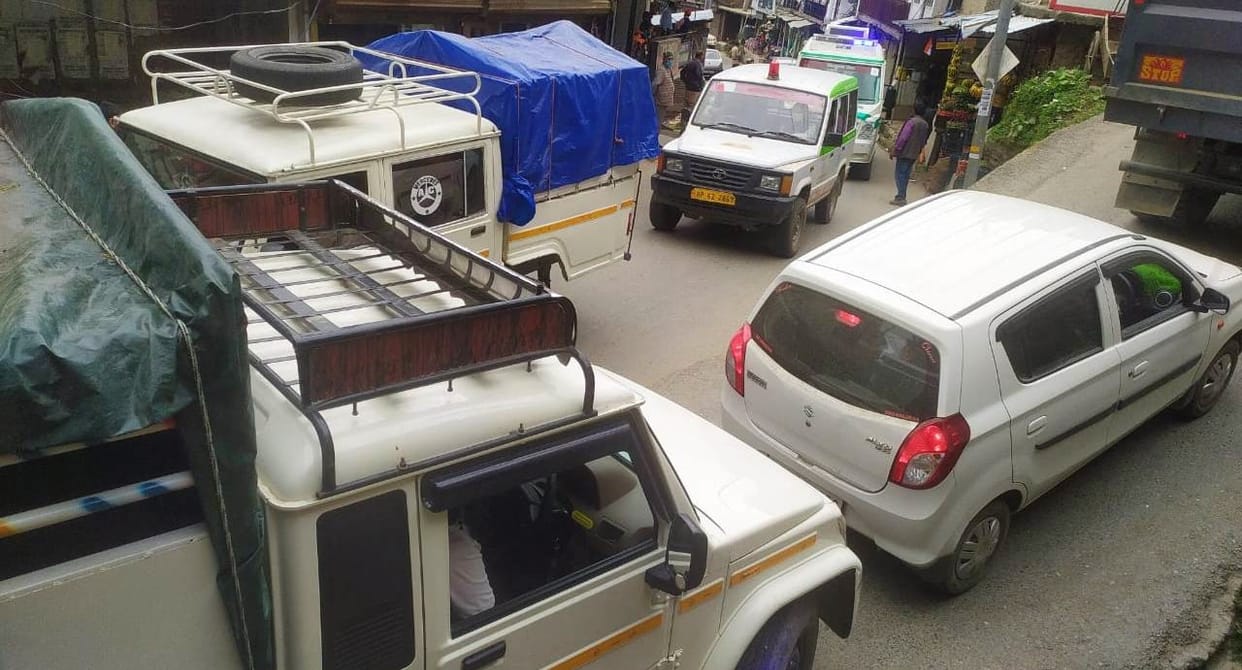 treffic jaam in chopal bazaar every day