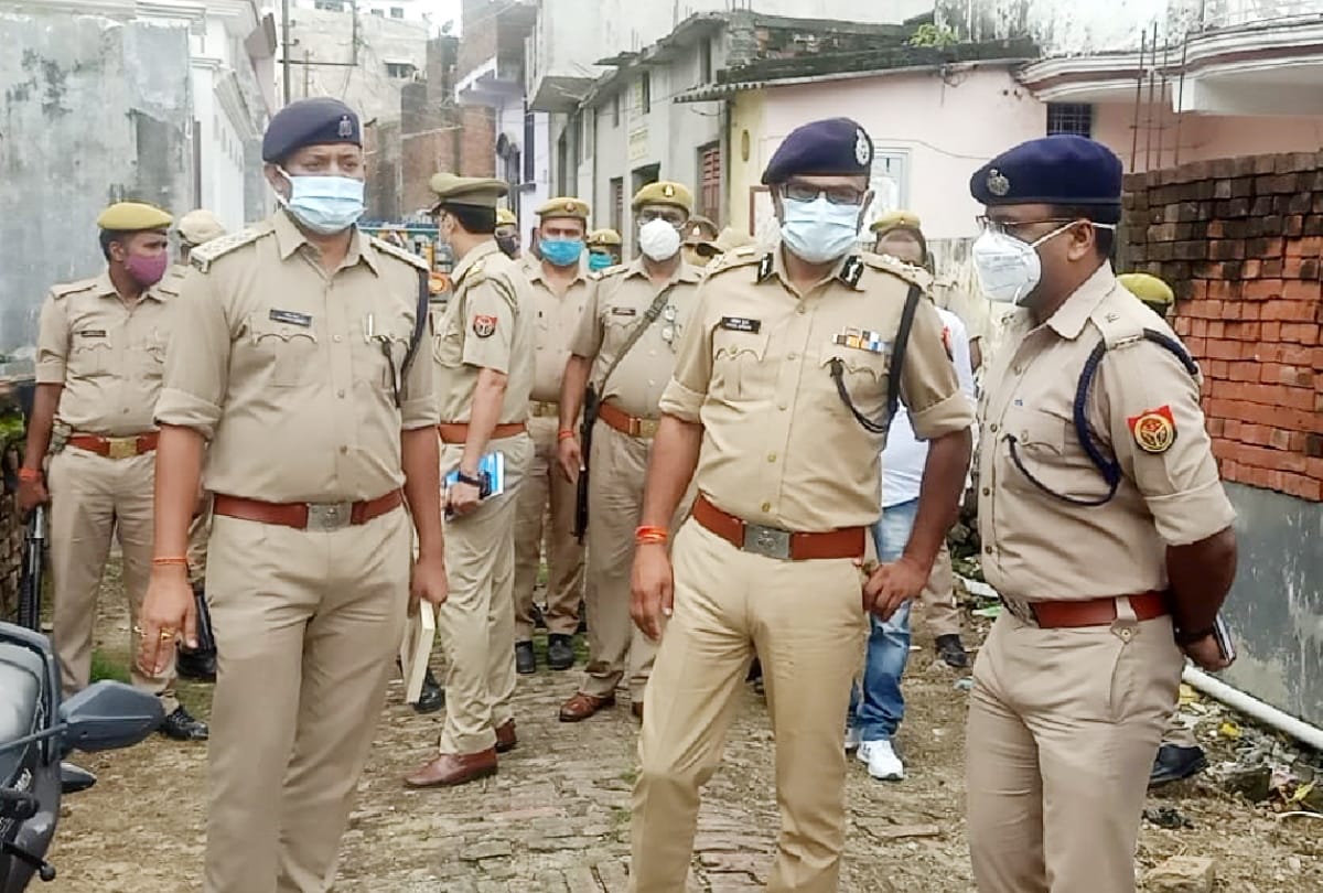 Gorakhpur UP Murder News police finding case of dead body of young man in water tank