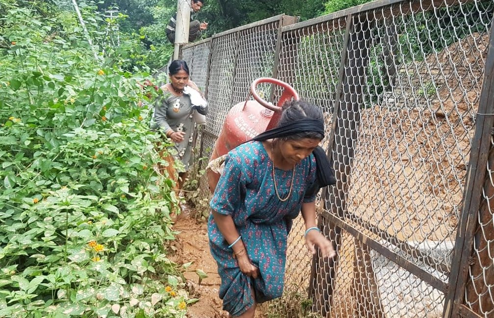 High Cost for LPG Cylinders in China Border