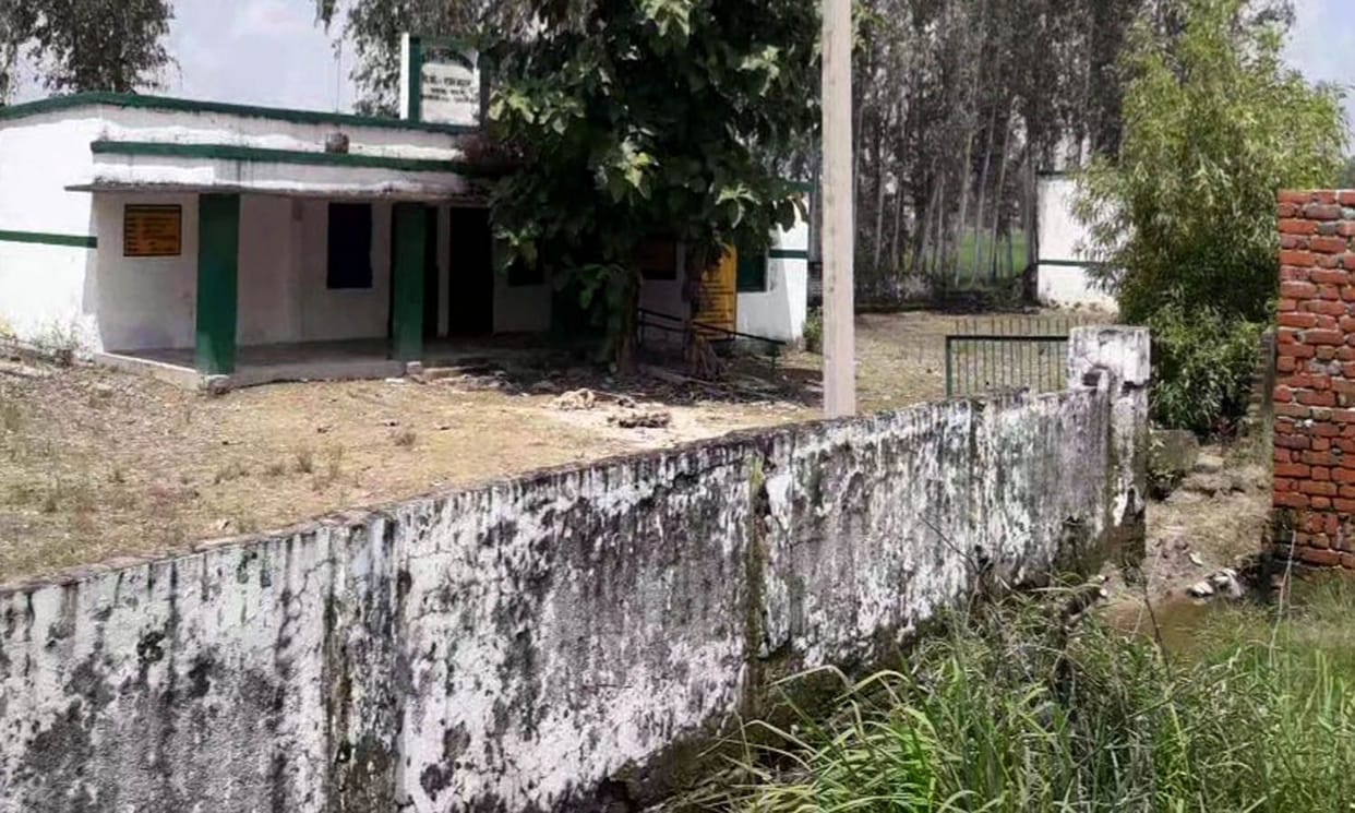 Children studied in Panchayat Bhawan in Turkaulia
