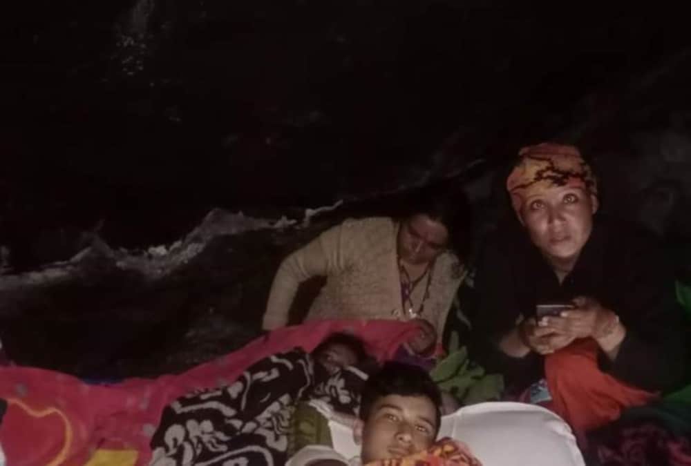 Uttarakhand weather Update Today: Chamoli Gujju village People spent night in Cave in fear of Landslide photos