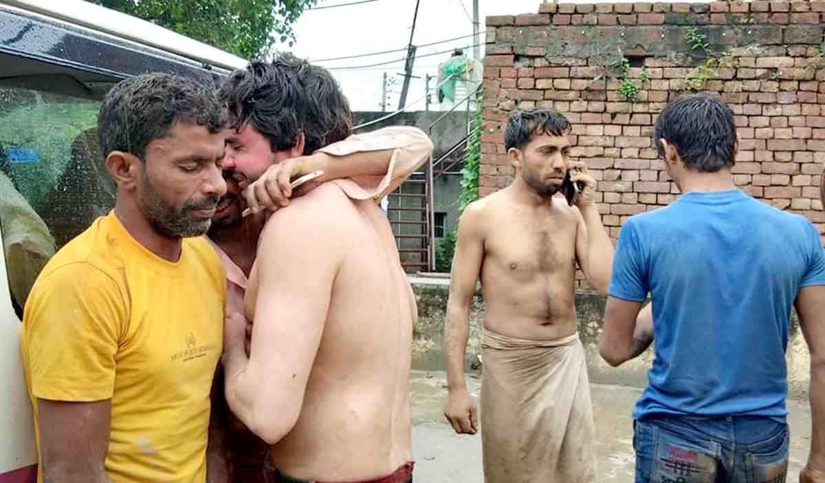The three laborers who died due to electrocution could not understand the danger looming over their heads.