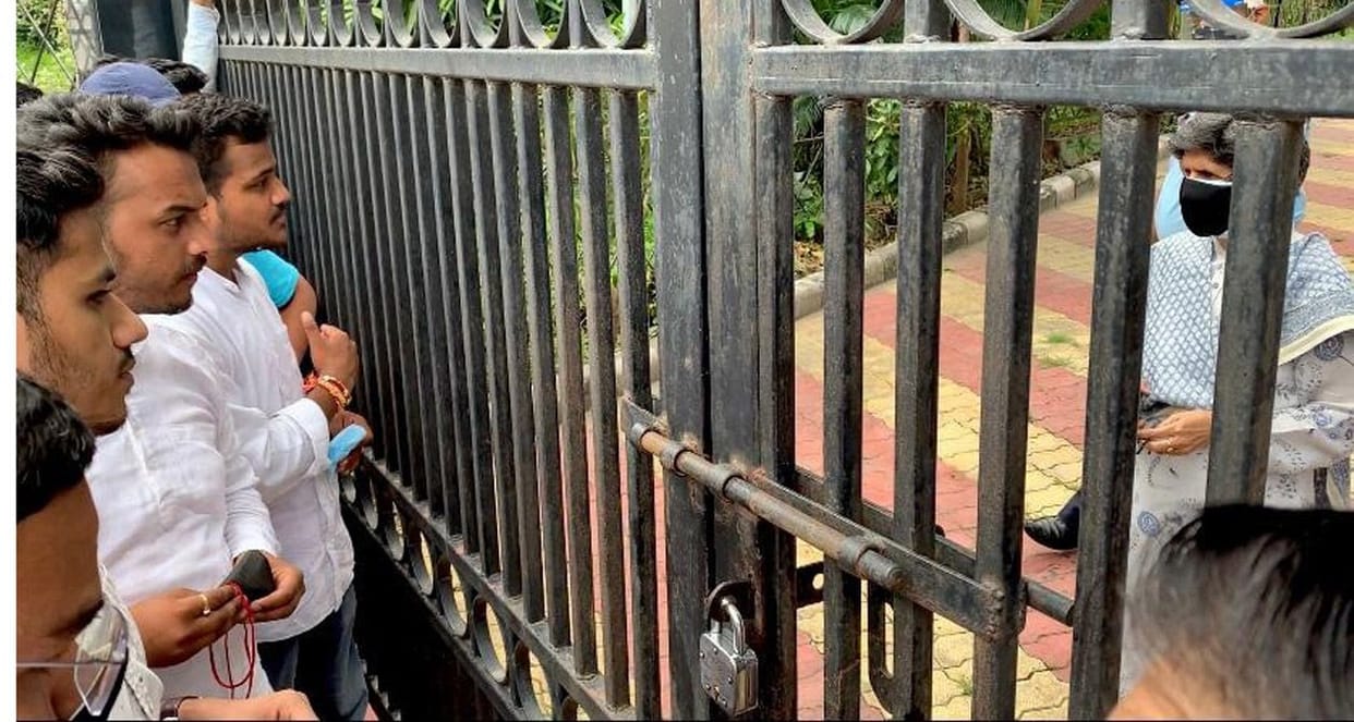 Students protest at the gate of the Vice Chancellor's Secretariat