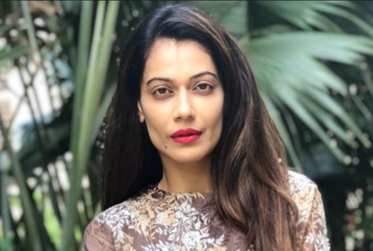 Case registered against payal rohtagi for using objectionable words agains Mahatma Gandhi Jawaharlal nehru Indira Gandhi and rajiv gandhi