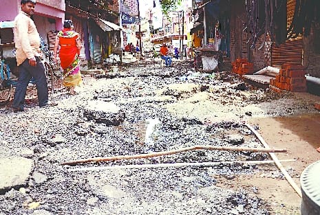 Tire Mandi road dug in Jatavpura, water supply stopped in hundreds of houses