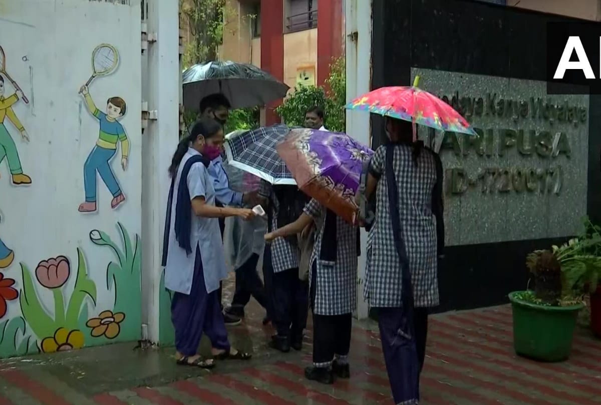 school reopening today in delhi: even heavy rain could not stop students from coming school says happy to meet friends were waiting for this day see photos