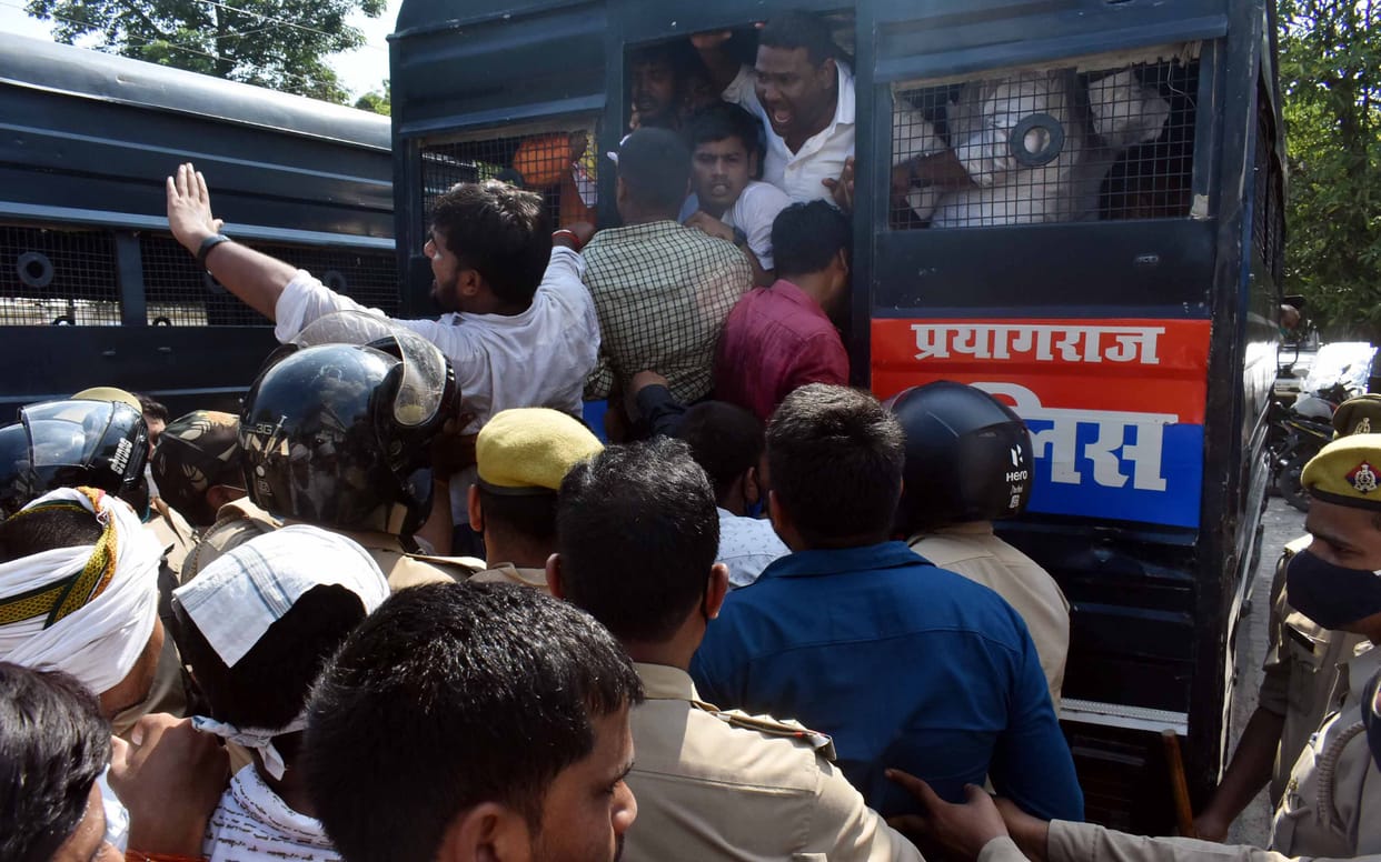Prayagraj: Candidates demanding teacher recruitment clash with police