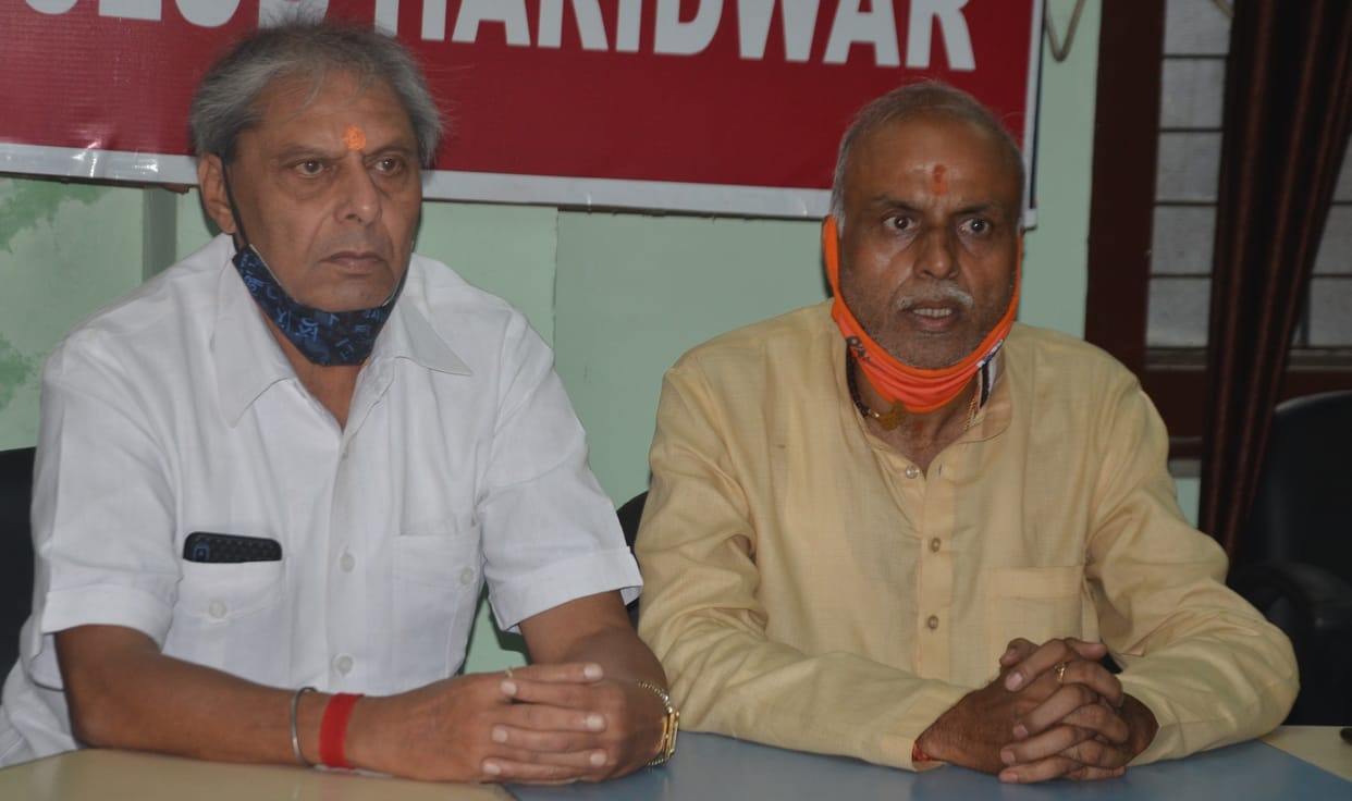 Sanskrit Academy giving rise to controversy: Pradeep Jha