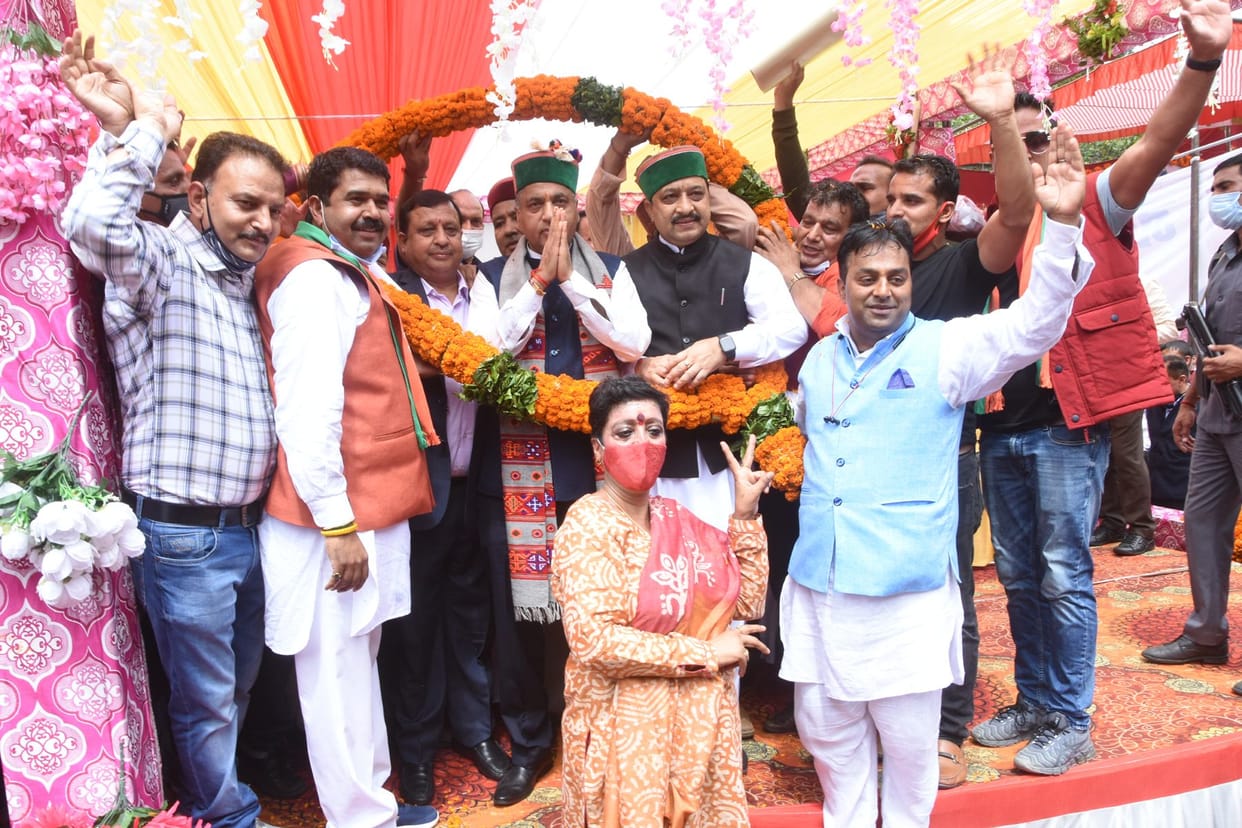 Chief Minister Jai Ram Thakur gave a gift of crores to Rampur,  Inaugurated and laid foundation stones for 21 schemes, On reaching Rampur, workers welcomed with drums