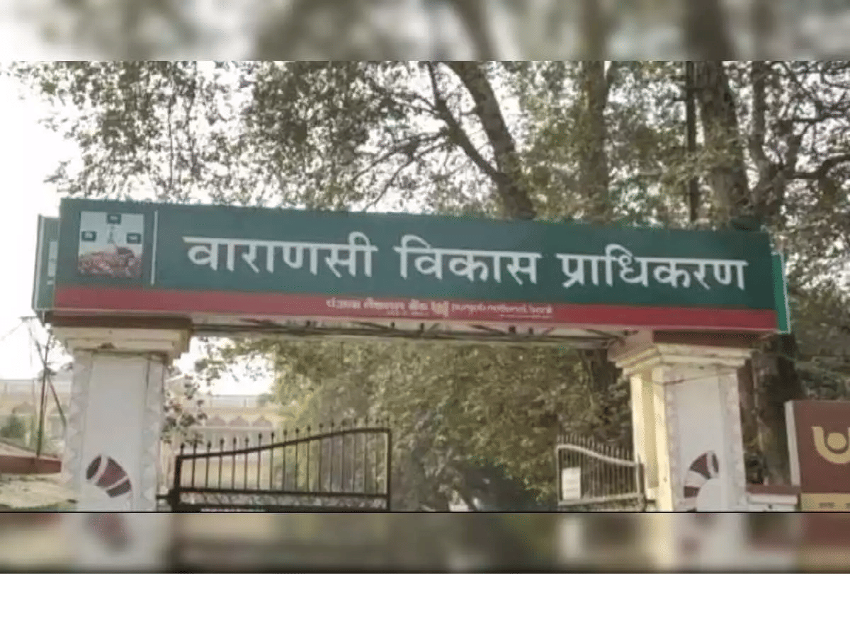 two Junior Engineer suspended of Varanasi Development Authority due to corruption  accused extorting money through illegal construction