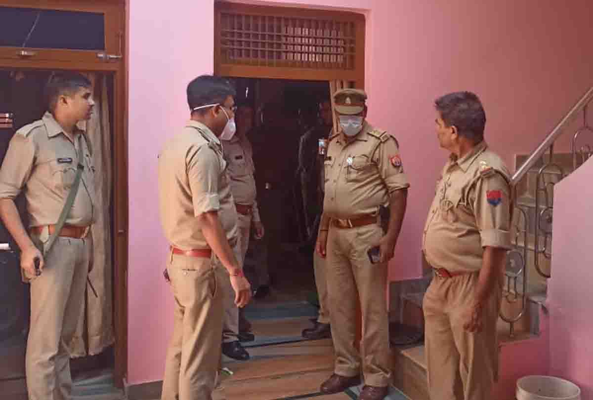 UP: Firing on two sides during Panchayat in Etawah, two killed due to bullets, people lurking in homes