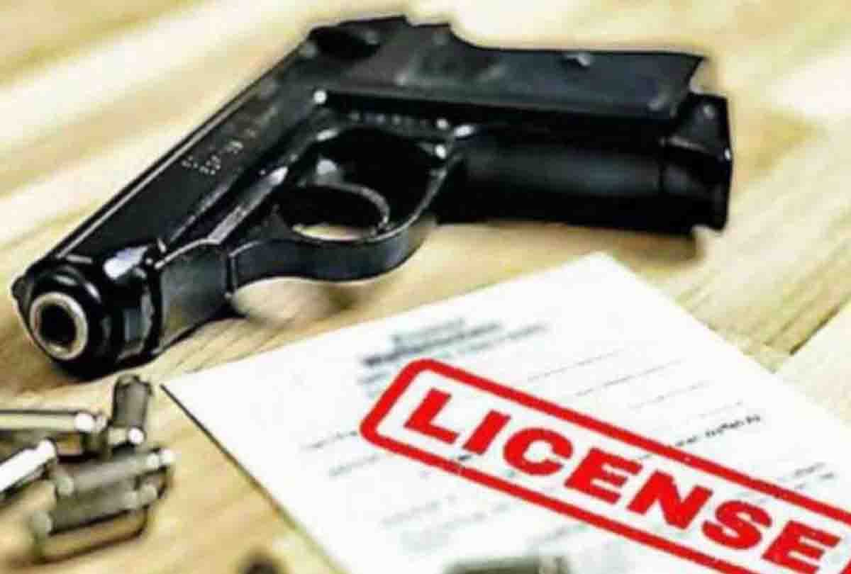 arms license forgery, 12 trapped in getting a weapon license by forgery