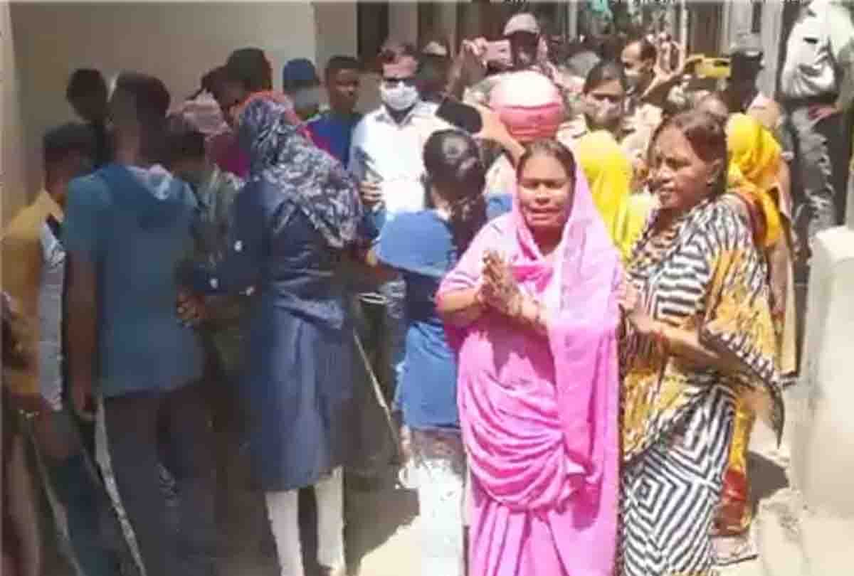 Kanpur: Attack on Municipal Corporation Squad