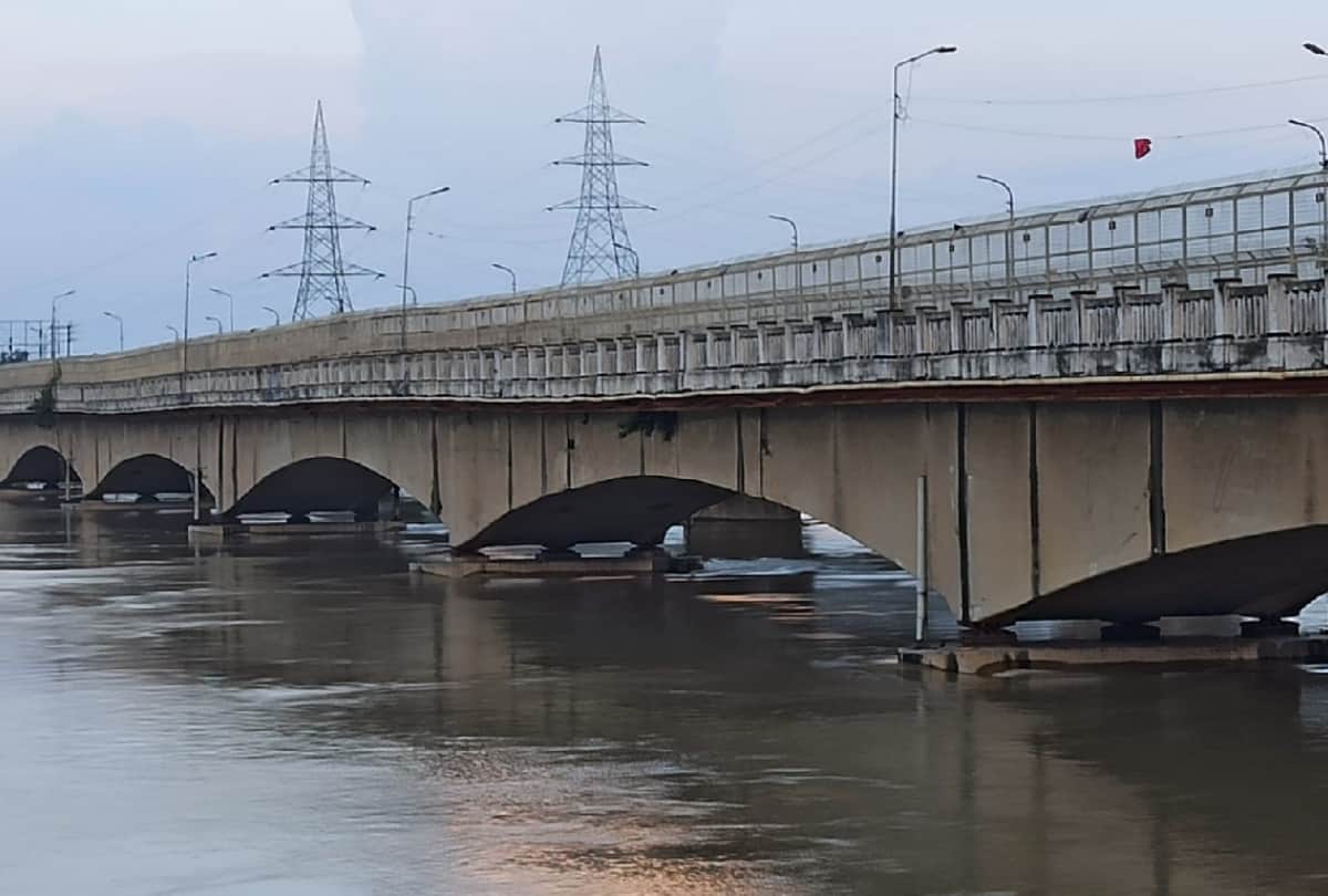 flood of Gorakhpur Rapti river flood 2.23 meters above danger mark situation of 23 years ago flood