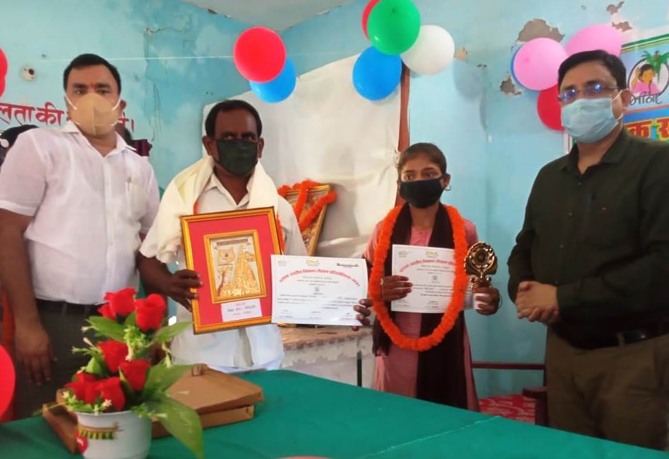 BSA welcomed the children with tilak, flower garlands and chocolates