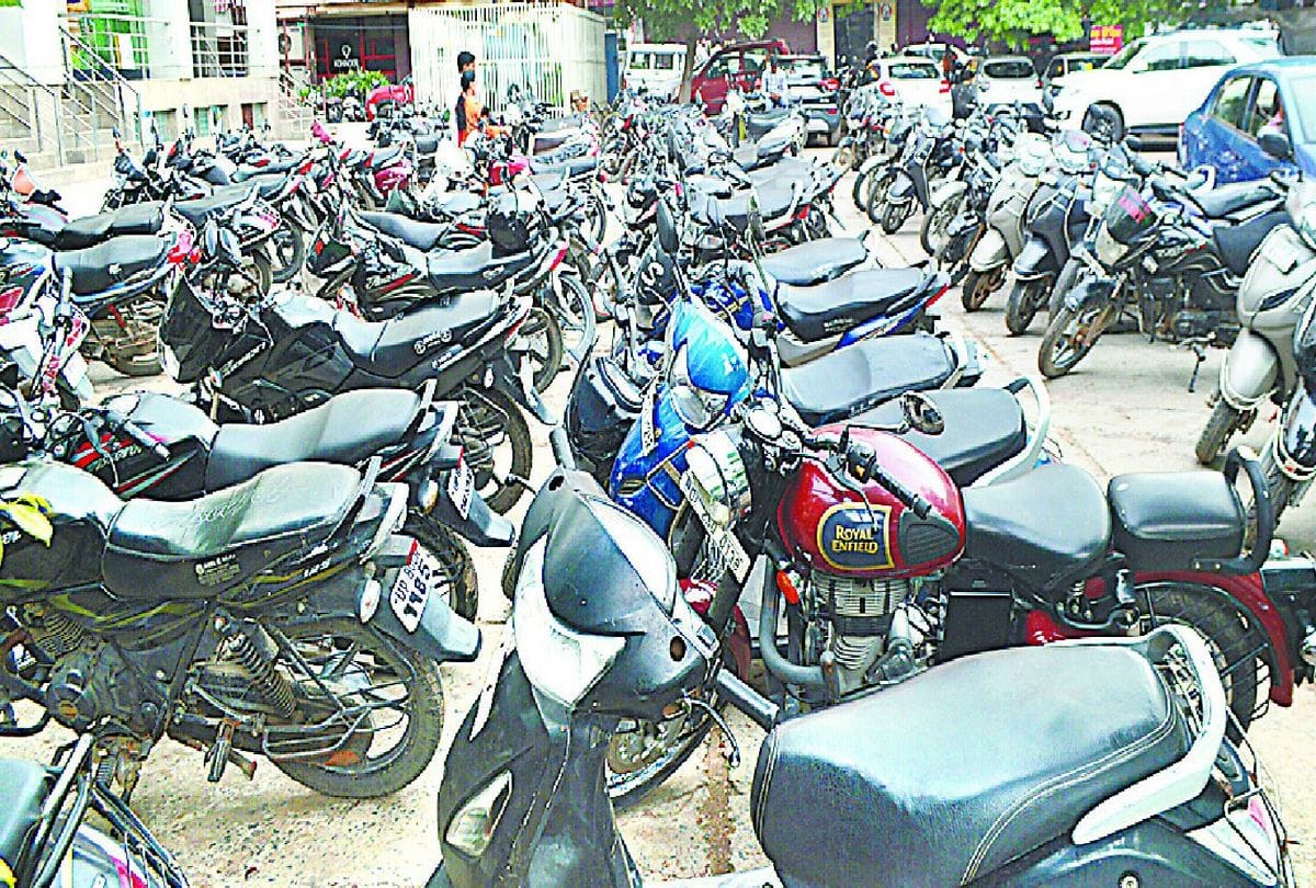 Illegal parking being operated in the city, now the Municipal Corporation is awake