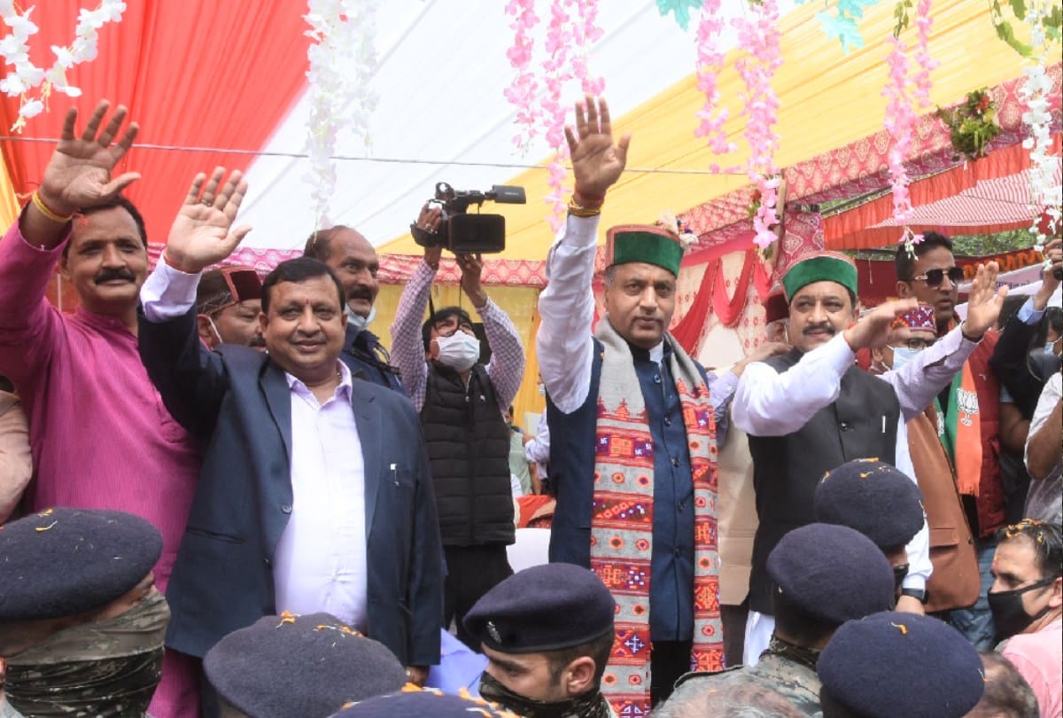himachal Govt is looking for a way to give relief to the apple growers: Jairam