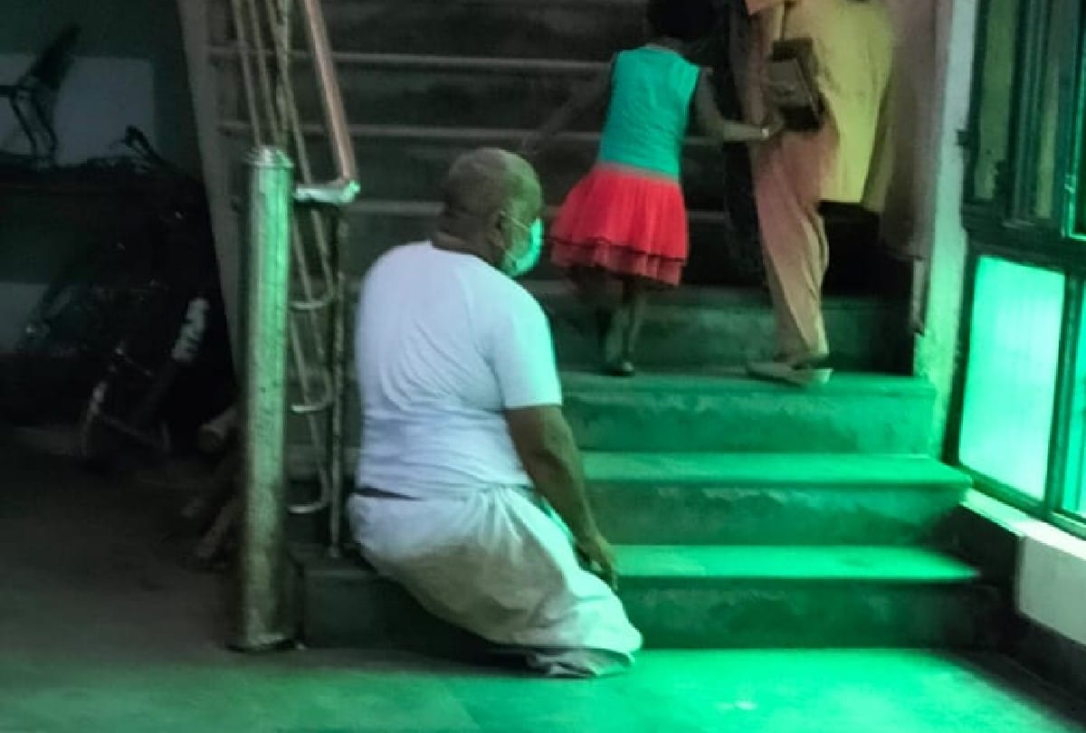 Divyang man kept dragging in the medical college for treatment in agra