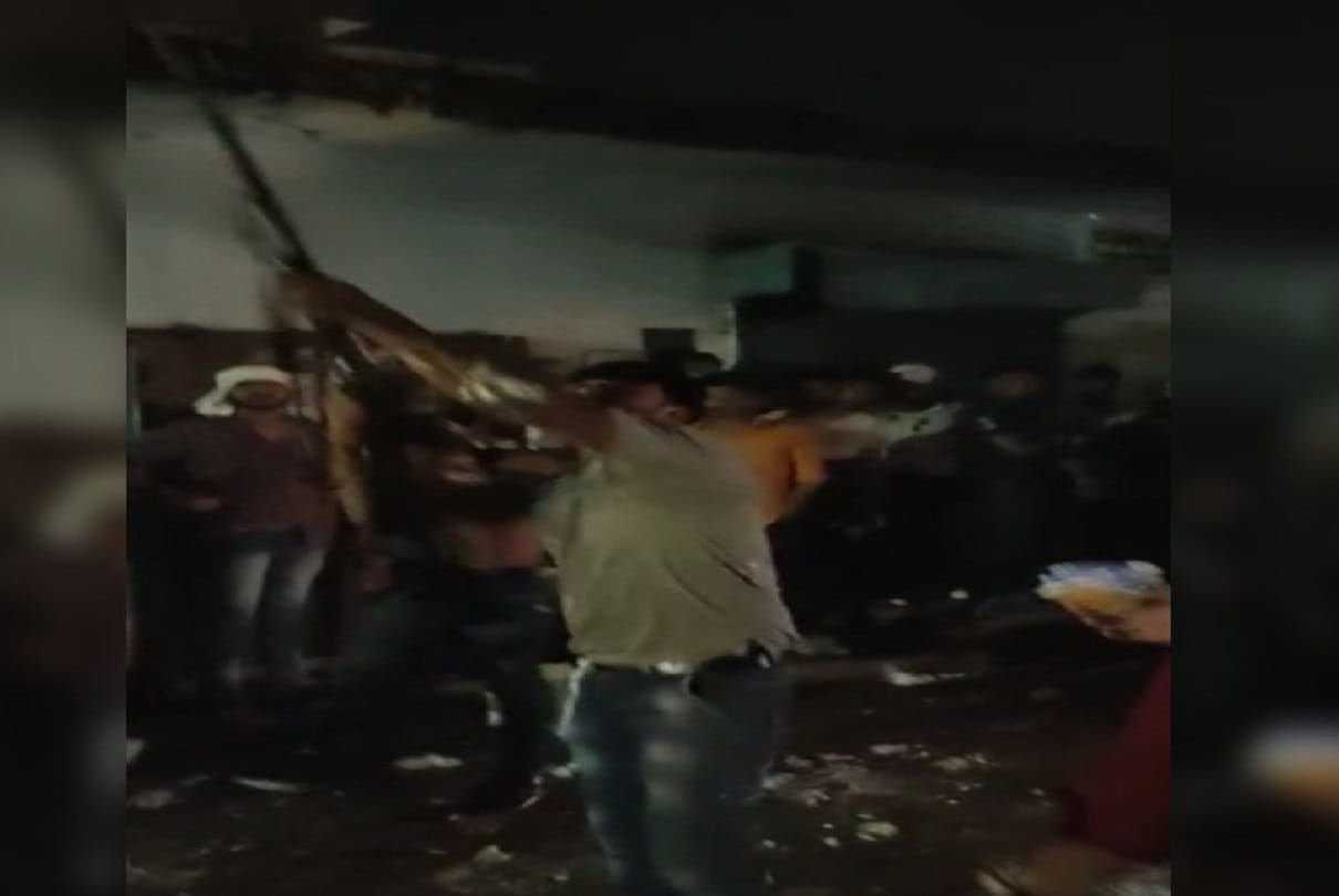cake cut with sword snd gun fired on birthday party viral video Gwalior Madhya Pradesh Latest News Update