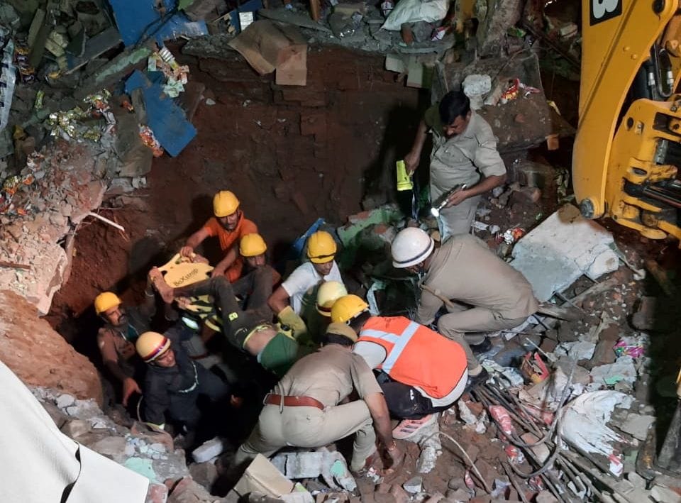 officer helpless on building collapse